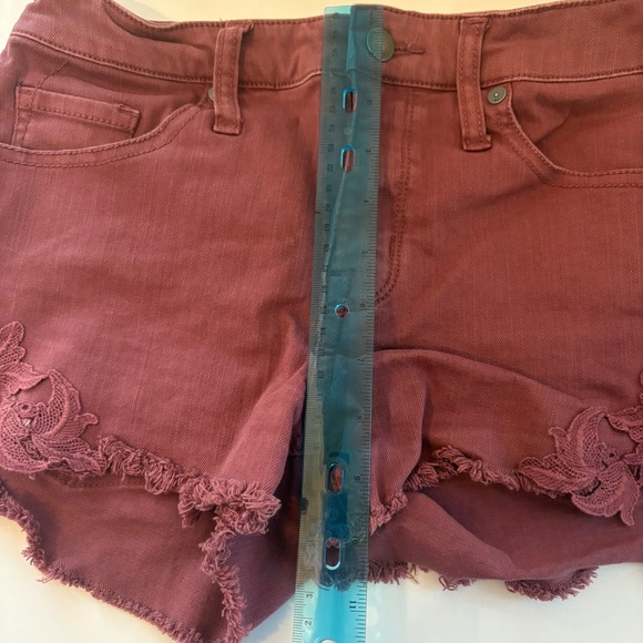 Mossimo Denim Shorts High Rise Lace Trim‎ Raw Hem Mauve 4/27 Super Stretch - Picture 5 of 12